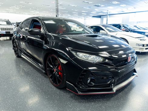 Used 2020 Honda Civic Type R image 3