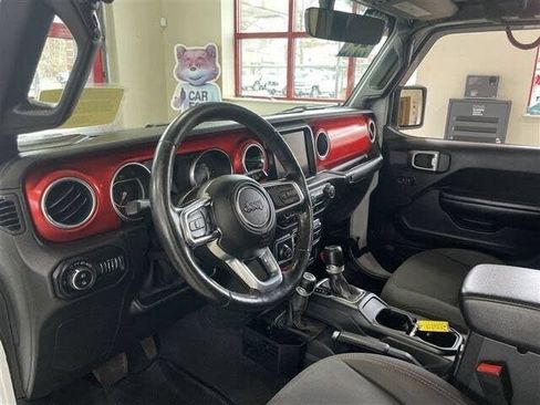 Used 2020 Jeep Gladiator Rubicon w/ Dual Top Group AWD/4WD image 23