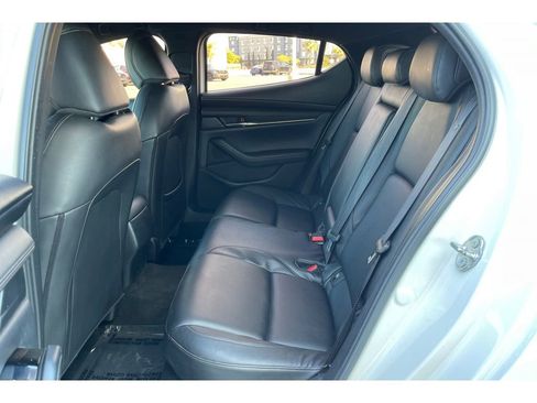 Used 2020 MAZDA MAZDA3 Hatchback w/ Preferred Package image 15