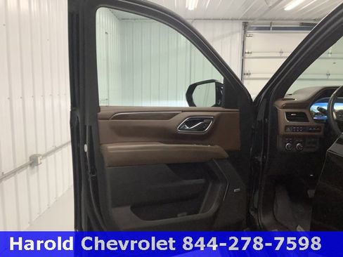 Used 2023 Chevrolet Tahoe High Country image 15