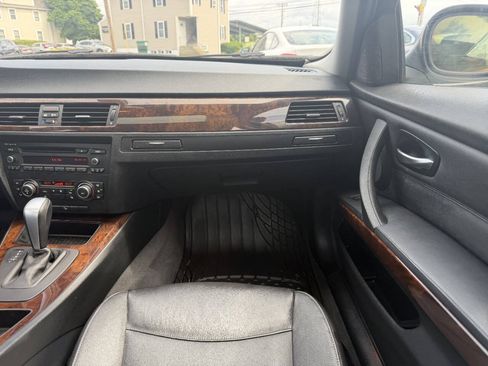 Used 2011 BMW 328i xDrive Sedan AWD/4WD image 24