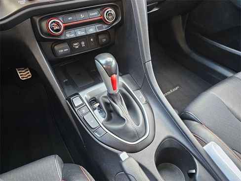 Used 2021 Hyundai Veloster Turbo image 25