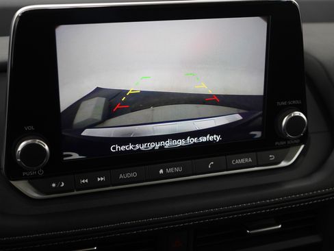 Used 2024 Nissan Rogue SV w/ SV Premium Package image 27