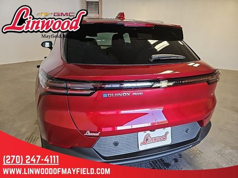 New 2026 Chevrolet Equinox EV LT image 4