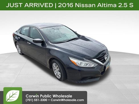 Used 2016 Nissan Altima 2.5 S w/ Power Driver Seat Package FWD image 1