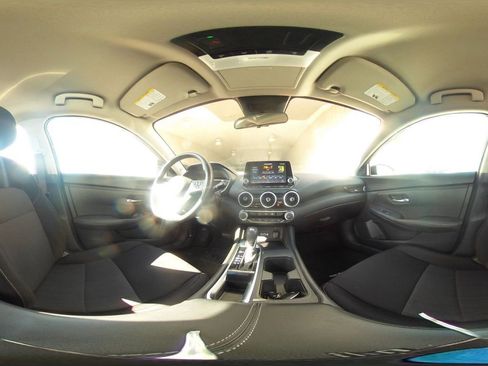 Used 2025 Nissan Sentra SV image 35