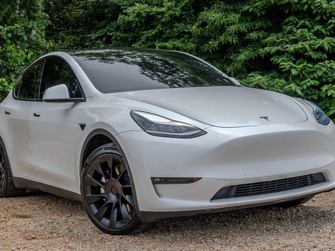 Used 2021 Tesla Model Y Long Range AWD/4WD image 7
