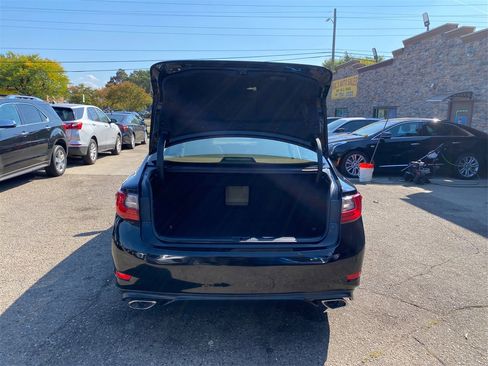 Used 2016 Lexus ES 350 w/ Luxury Package w/Wood Trim image 13