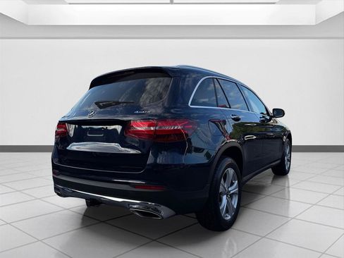 Used 2018 Mercedes-Benz GLC 300 4MATIC image 5