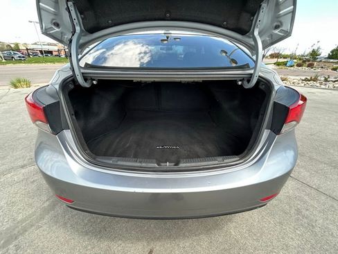 Used 2015 Hyundai Elantra SE w/ Option Group 02 FWD image 25