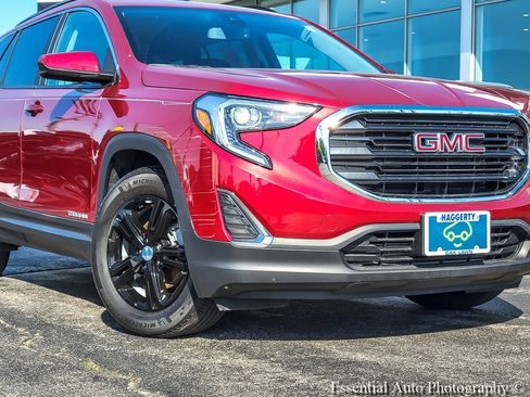 Used 2021 GMC Terrain SLE w/ Driver Convenience Package FWD image 2