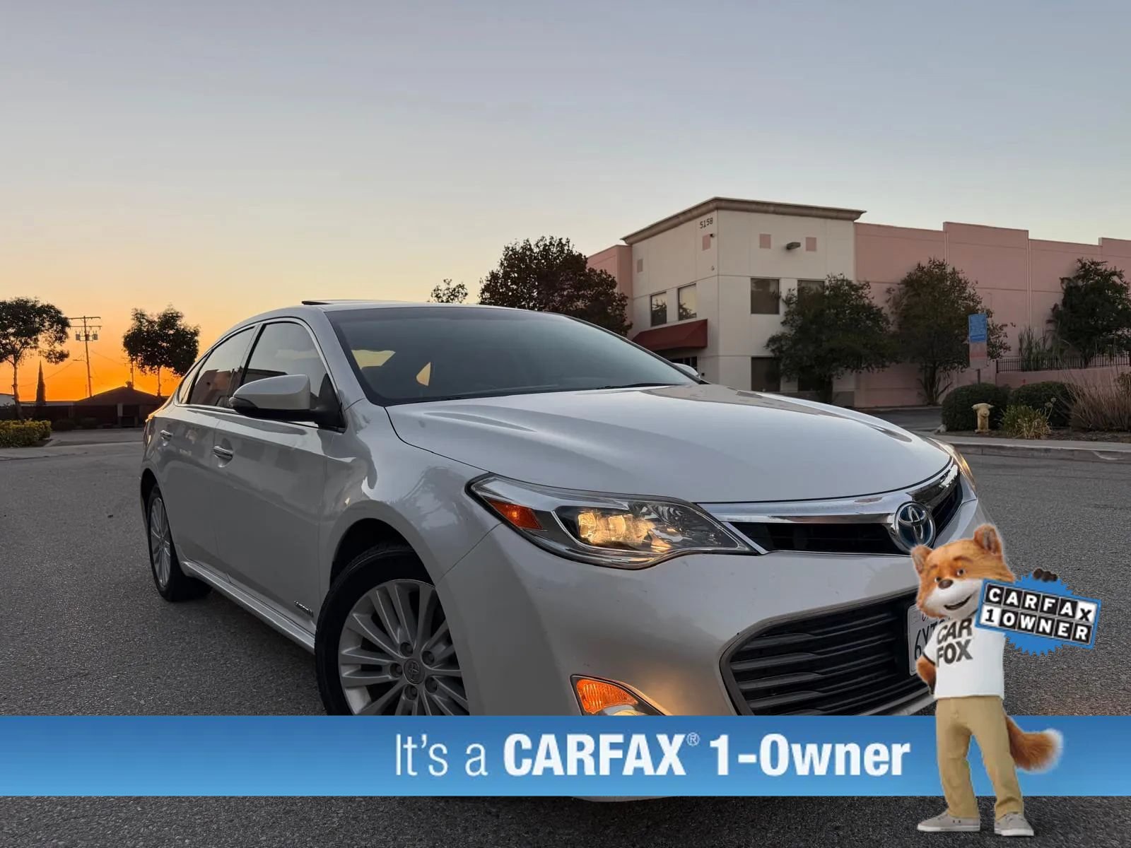Used 2013 Toyota Avalon XLE Touring FWD image 2