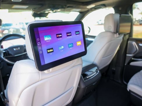 Certified 2025 Cadillac Escalade Sport Platinum w/ LPO, Floor Liner Package image 25