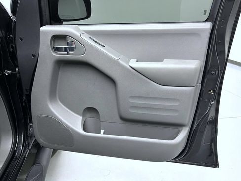 Used 2019 Nissan Frontier SV w/ Value Truck Package AWD/4WD image 16