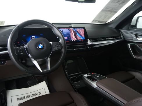 Certified 2025 BMW X2 xDrive28i AWD/4WD image 16