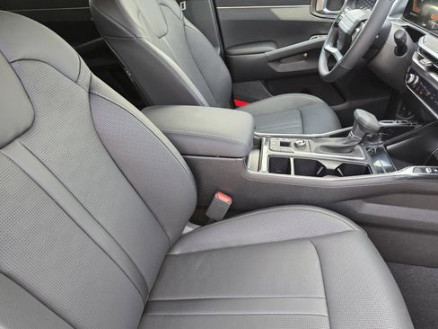 New 2026 Kia Sorento S FWD image 10