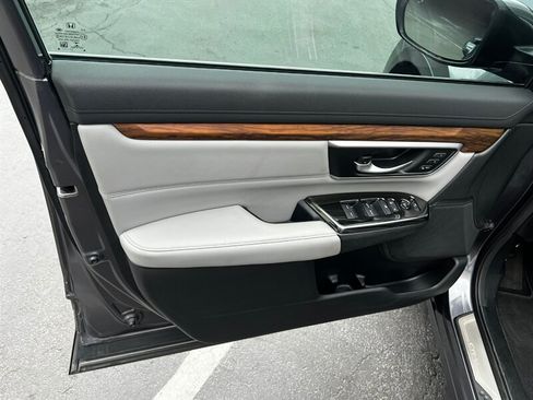 Used 2017 Honda CR-V Touring image 20