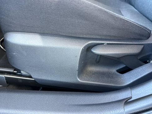 Used 2025 Toyota Camry LE image 19