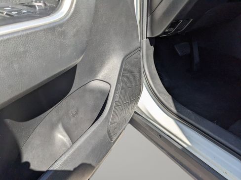 Used 2024 Toyota RAV4 XLE Premium FWD image 26