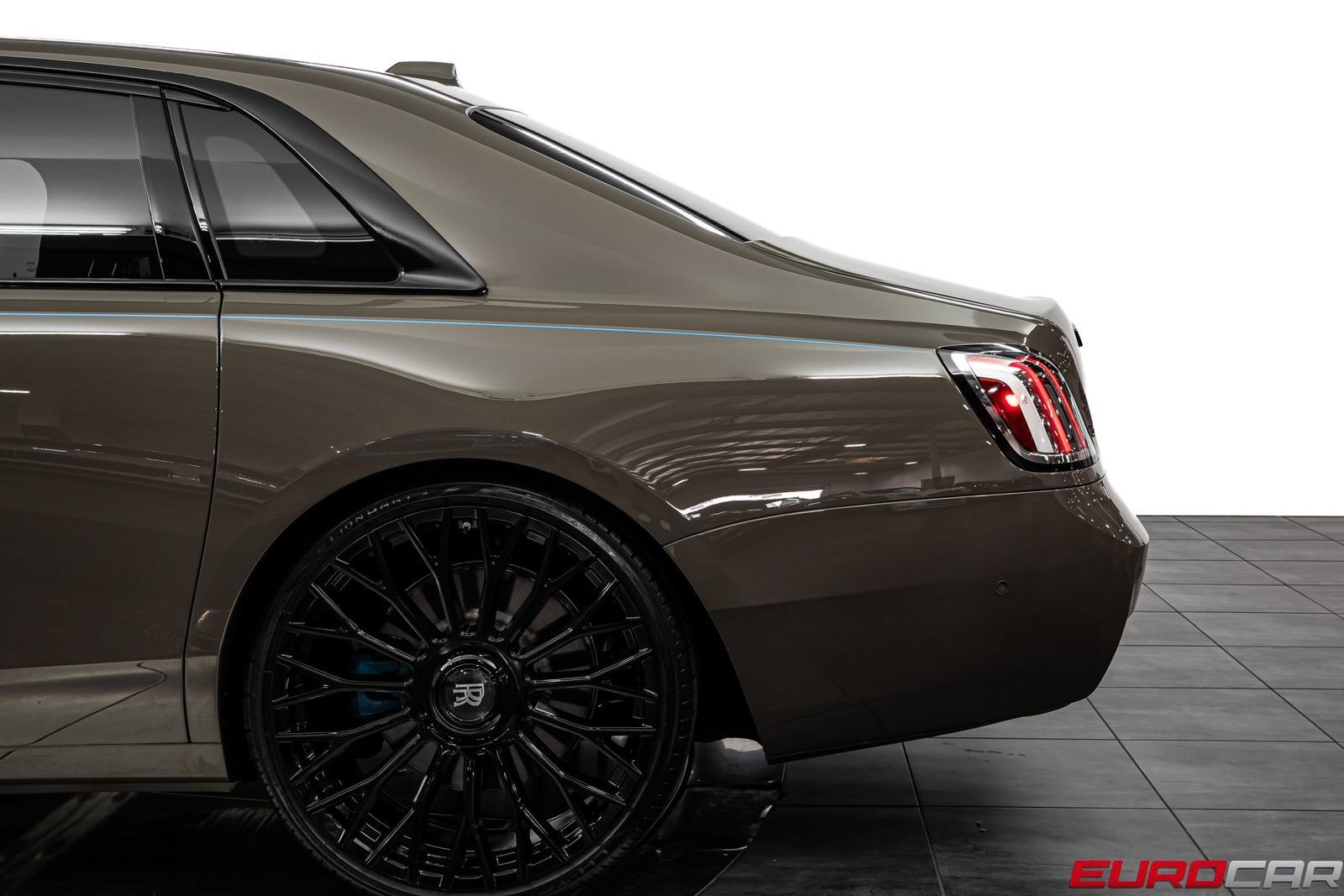 Used 2025 Rolls-Royce Ghost AWD/4WD image 16