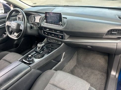 Used 2025 Nissan Rogue SV AWD/4WD image 34