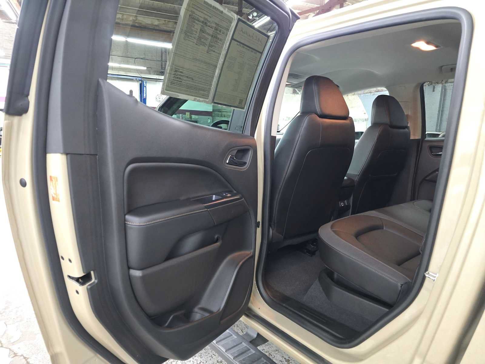 Used 2022 GMC Canyon AT4 w/ Trailering Package AWD/4WD image 14