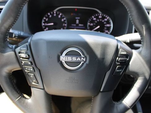 Used 2024 Nissan Frontier SL AWD/4WD image 21