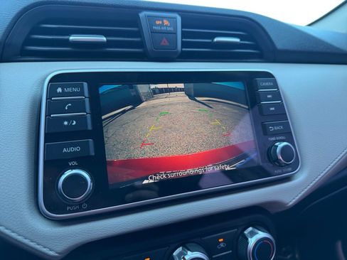 Used 2021 Nissan Versa SV image 13