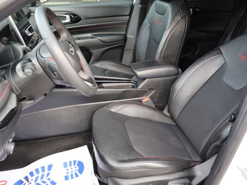 Used 2023 Jeep Compass Trailhawk image 42