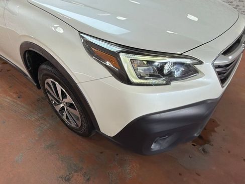 Used 2021 Subaru Outback Premium AWD/4WD image 9