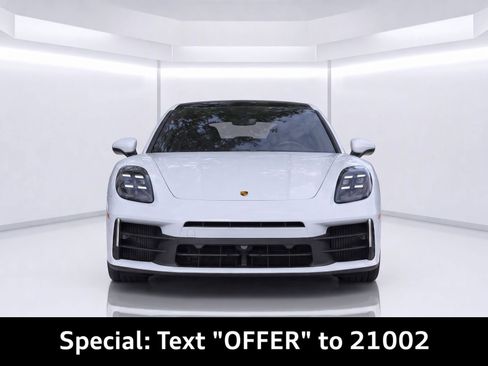 Used 2024 Porsche Panamera RWD image 5