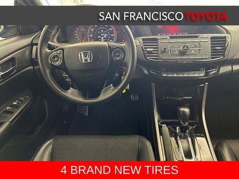 Used 2017 Honda Accord Sport image 27
