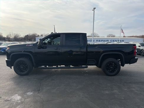 Used 2021 Chevrolet Silverado 2500 LTZ w/ LTZ Plus Package AWD/4WD image 9