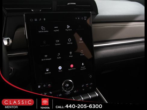Used 2026 GMC Terrain Elevation w/ Elevation Premium Package AWD/4WD image 9