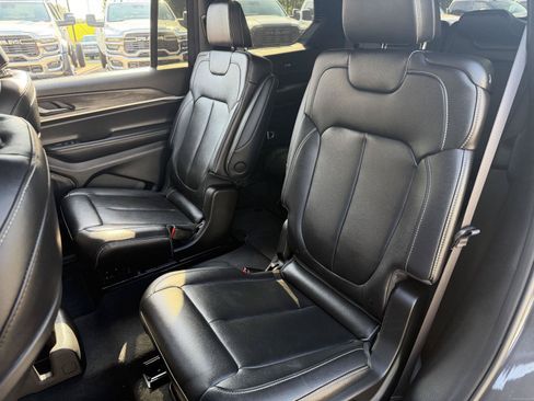 Certified 2025 Jeep Grand Cherokee L Limited RWD image 17