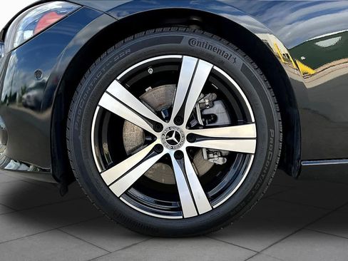 Used 2025 Mercedes-Benz C 300 Sedan image 12