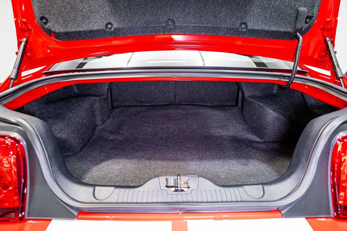 Used 2012 Ford Mustang Shelby GT500 RWD image 45