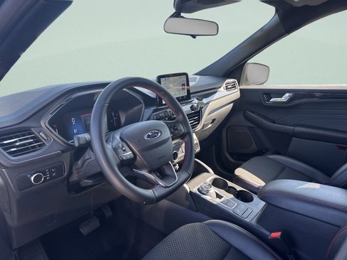 Used 2025 Ford Escape ST-Line AWD/4WD image 32