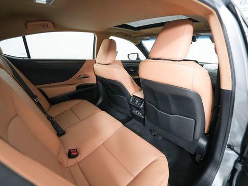Certified 2025 Lexus ES 350 w/ Premium Package FWD image 18