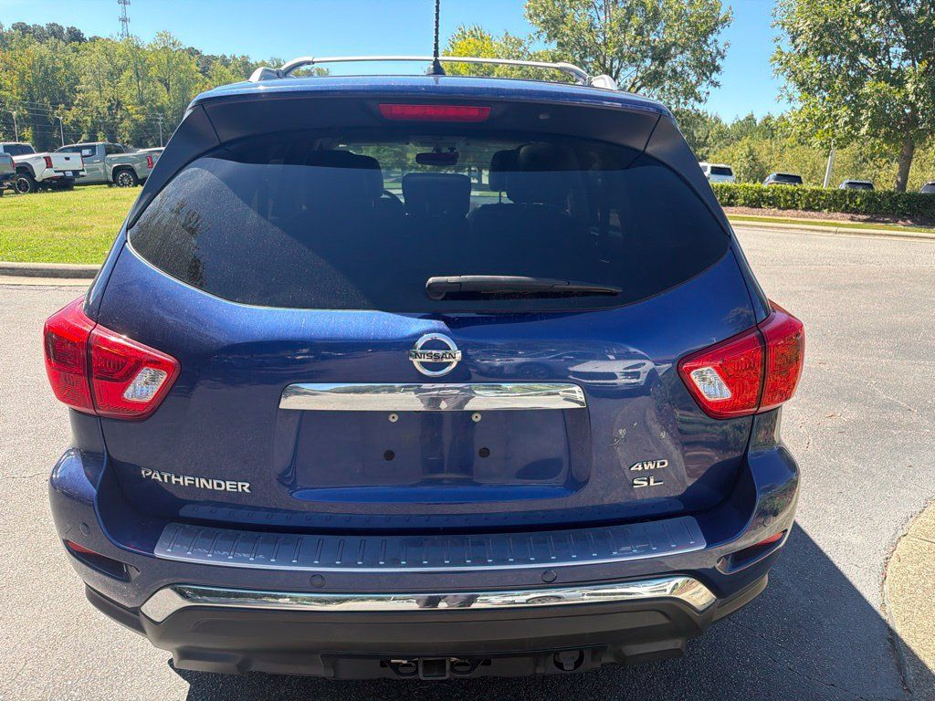 Used 2017 Nissan Pathfinder SL w/ SL Premium Package AWD/4WD image 6