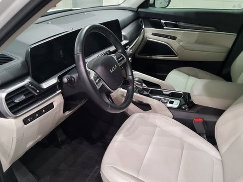 Used 2024 Kia Telluride S w/ S Sunroof Package image 13