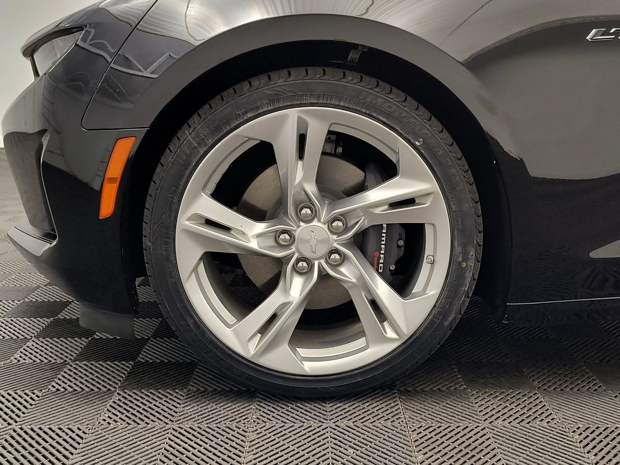 Used 2021 Chevrolet Camaro LT w/ Technology Package RWD image 11