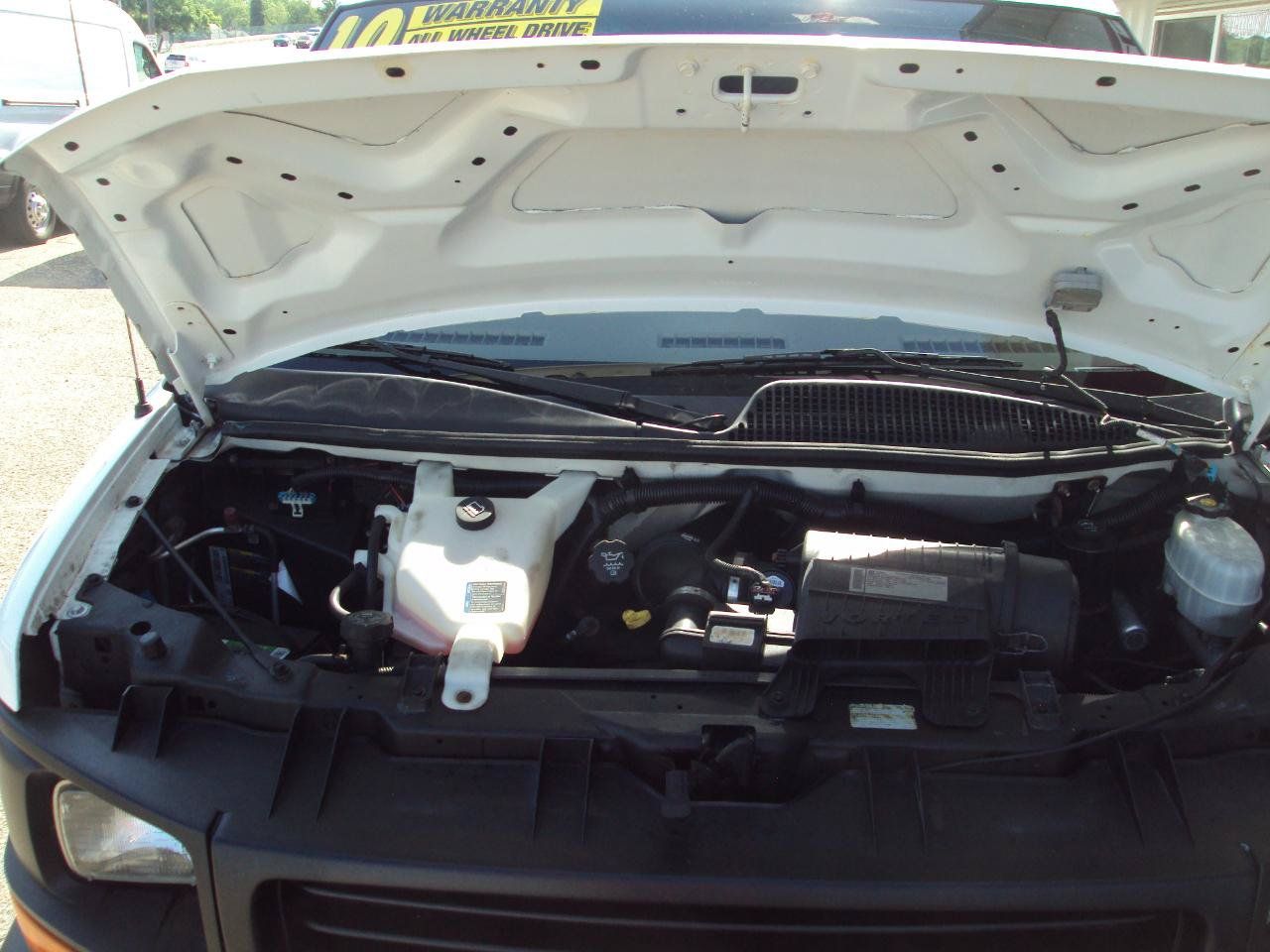 Used 2010 GMC Savana 1500 AWD image 22