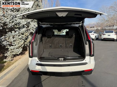 Used 2023 Cadillac Escalade Sport Platinum image 42