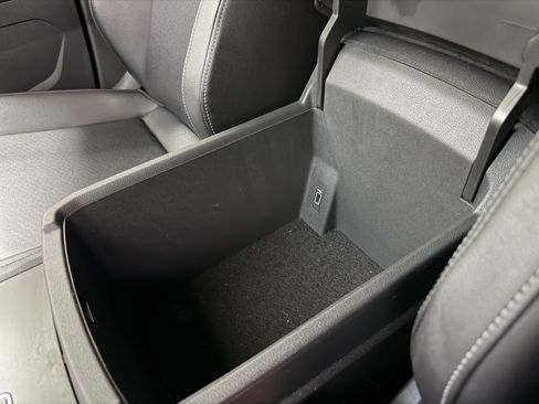 Used 2018 Volkswagen Atlas SE FWD image 23