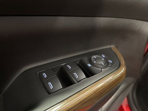 Used 2023 GMC Acadia SLE w/ Driver Convenience Package image 10