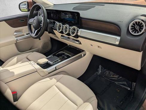 Certified 2022 Mercedes-Benz GLB 250 image 22