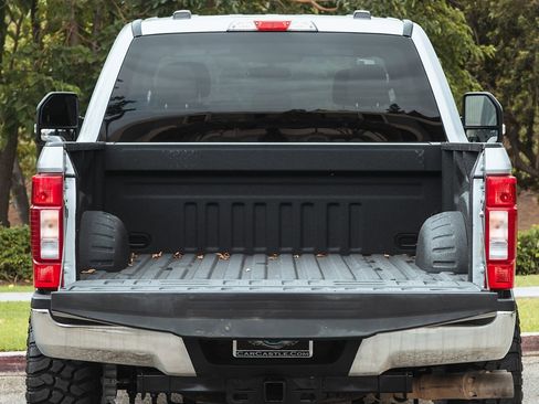 Used 2022 Ford F250 XLT w/ FX4 Off-Road Package image 13