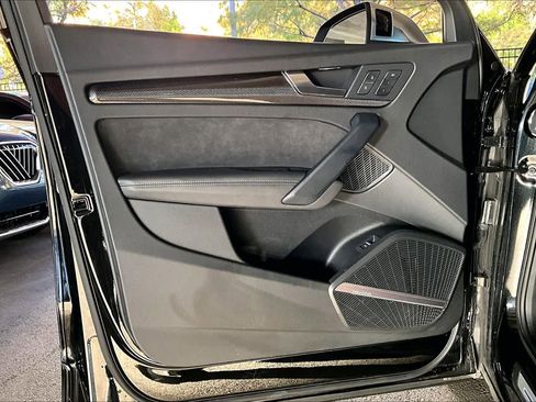 Used 2020 Audi SQ5 Premium Plus w/ Premium Plus Package image 21