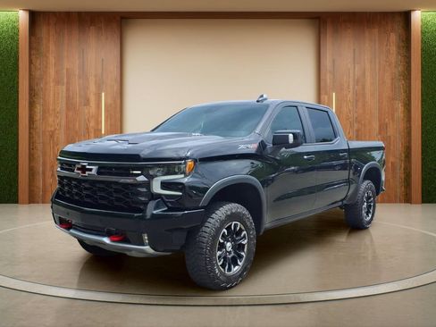 Certified 2025 Chevrolet Silverado 1500 ZR2 w/ Technology Package AWD/4WD image 29